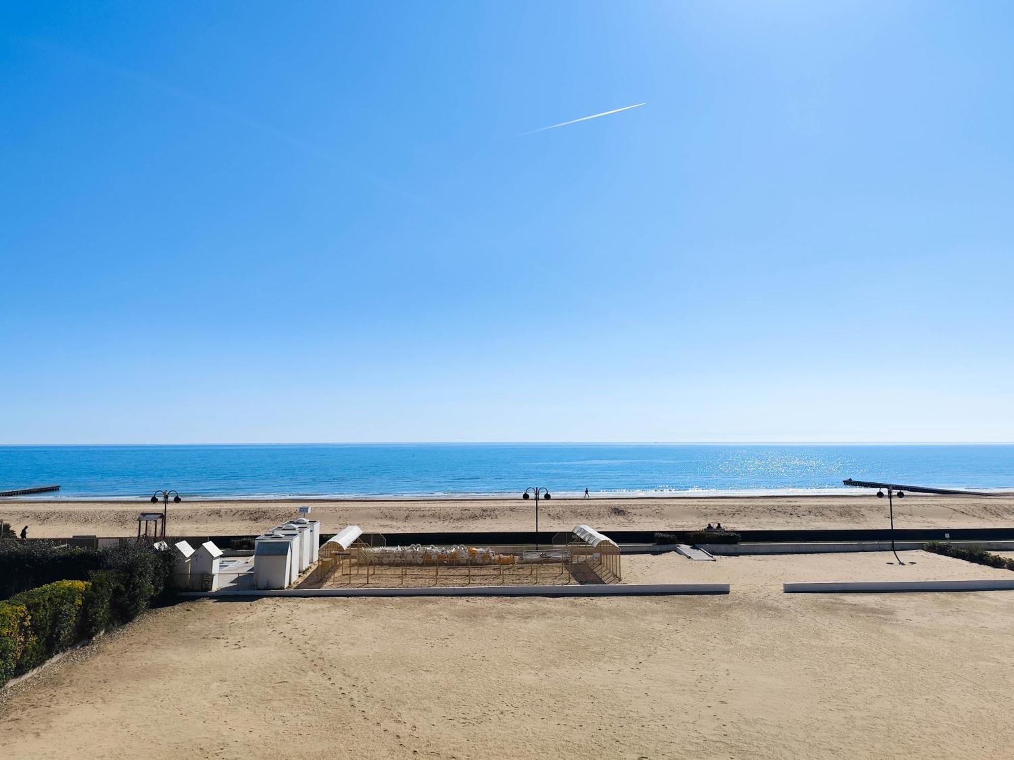 リド・ディ・イエゾロPuerto Del Sol Fronte Mareアパートメント エクステリア 写真